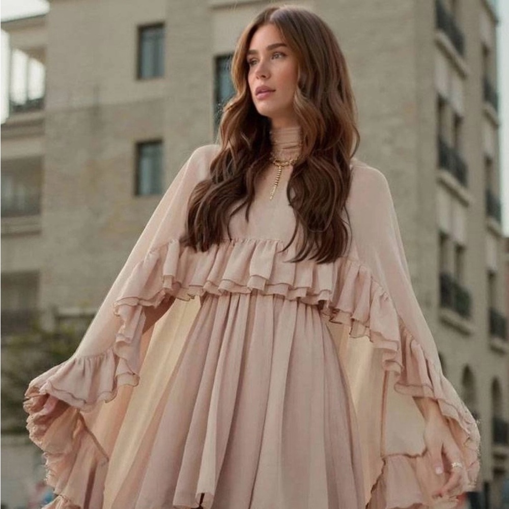 Commense Blush Ruffled cape dress with slip underneath - Picture 3 of 7
